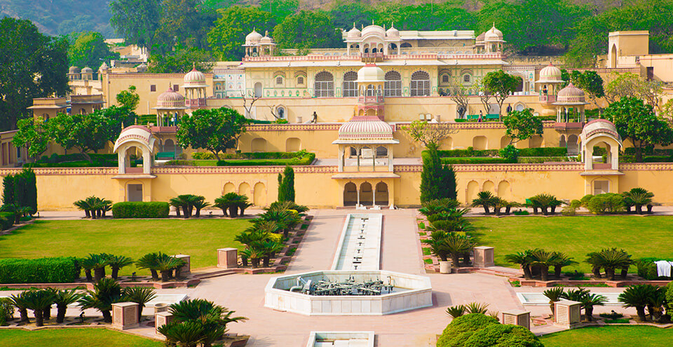 SISODIA RANI PALACE AND GARDEN